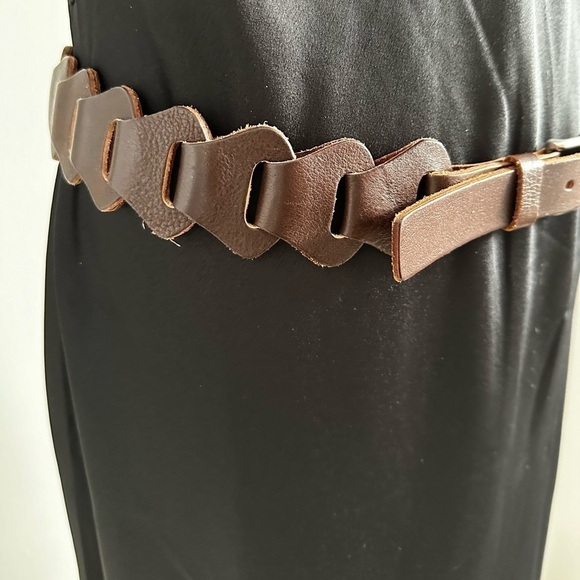 BELT Brown Link Design Faux Leather Fashion Design Women 36 Silver Hardware EUC - Picture 3 of 10